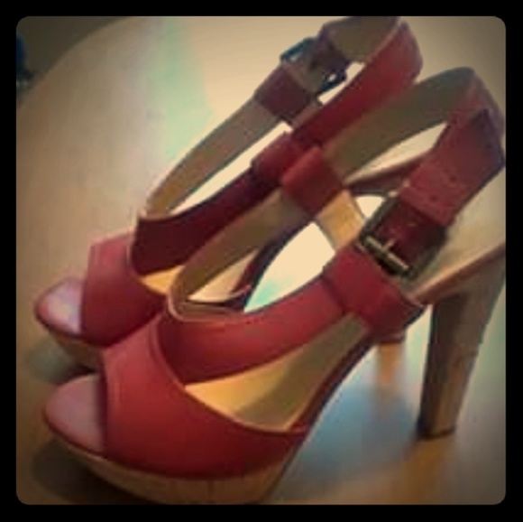 Heels - Picture 1 of 3